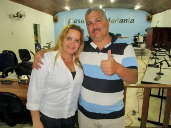 Zezinho convida Nininha para a chefia de Gabinete Zezinho Medina e Nininha Rozilene no plenário da Câmara- Foto: Arquivo