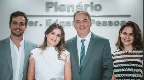 VANDER PINTO TOMA POSSE E PROMETE MUITO TRABALHO VANDER PINTO TOMA POSSE E PROMETE MUITO TRABALHO